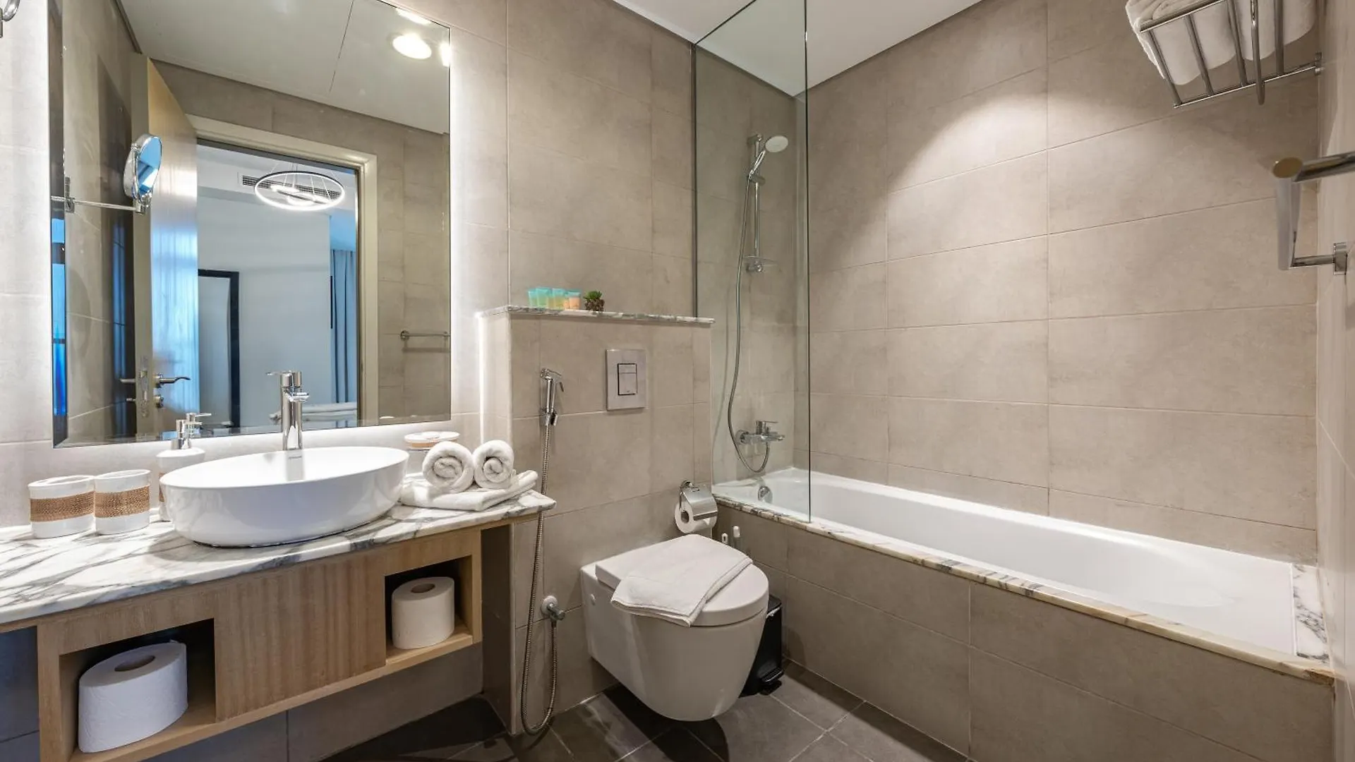 3 Bedroom - Pool Access - 7 Mins To Dubai Mall - Sun Set View Appartamento