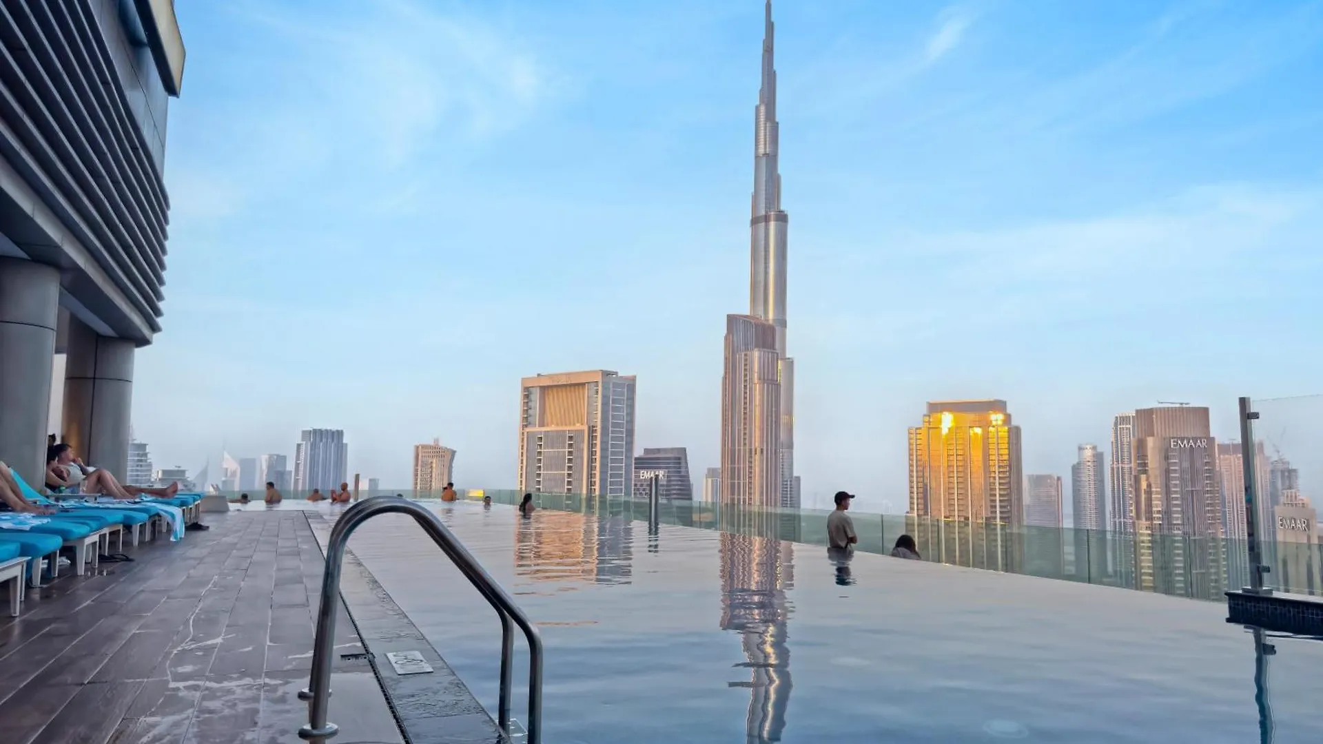 3 Bedroom - Pool Access - 7 Mins To Dubai Mall - Sun Set View