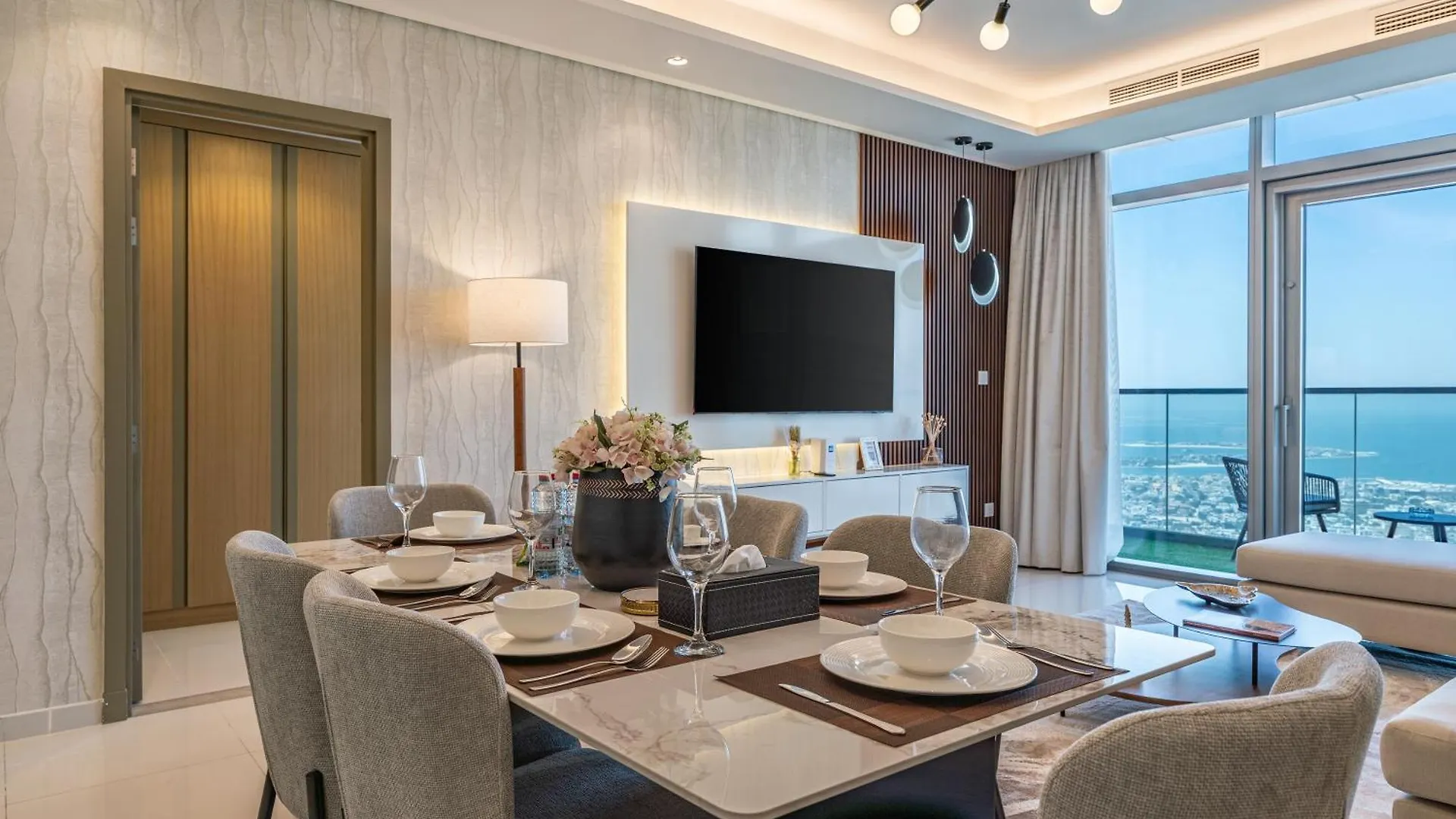 3 Bedroom - Pool Access - 7 Mins To Dubai Mall - Sun Set View United Arab Emirates